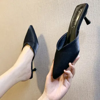 Versiunea coreeană poartă sălbatice Baotou zână stil toc subțire arătat doamnelor sandale 2020 nou