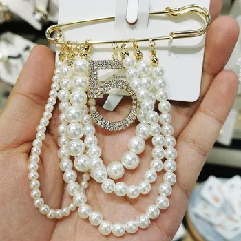 Coreeană stil de design de cristal Numărul 5 lanț Brosa pentru femei pearl papion camellia floare Broșe bijuterii