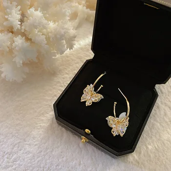Coreeană nou design de bijuterii de moda hollow cupru zircon incrustate inteligent fluture alb shell legăna cercei elegant feminin cercel