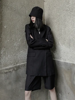 Întuneric Departamentul de nișă designer Japonez două rânduri neajutat mid-maneca costum din două piese, pantaloni scurți