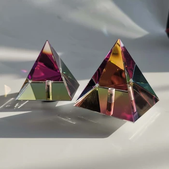 Egipt Egipteană de Culoare Piramida de Sticlă 58mm Cristal Feng Shui Ambarcațiuni Ornament Vindecare Chakra Amuleta Decor Acasă