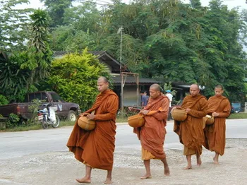 Thailanda Pădure Plăcintă Budismul Theravada Bhikkhu Călugăr Haine De Bumbac Meditație Sutană De Călugăr Budist Costum De Haine Călugăr Thai