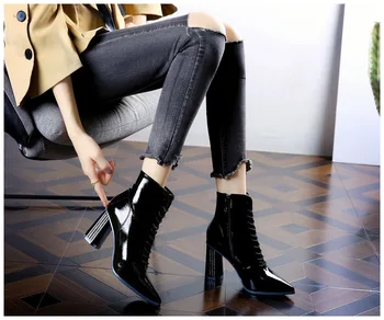 Model moale din Piele Cizme Scurte Femeie Șic Degetul a Subliniat Tocuri Glezna Cizme pentru Femei Toamna Iarna Pantofi Dantela-up Papuceii Alb Negru