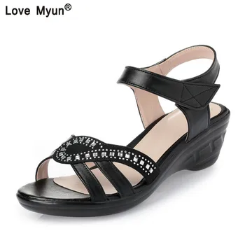 Vara noua moda Femeie sandale mama de mari dimensiuni Plat Sandale din piele alunecare confort în vârstă fund Moale sandale