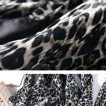 Noi toamna și iarna pentru femei costum de pantaloni de costum din două piese de Aur de catifea leopard de imprimare doamnelor sacou elegant pantaloni de înaltă calitate