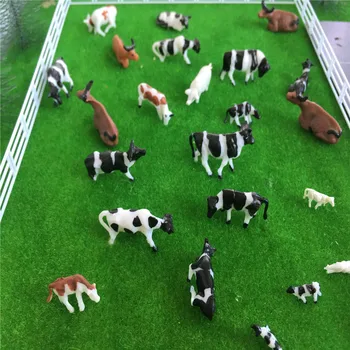 30pcs HO Model la Scară Vopsite Alb-Negru Și Color Animalele de Fermă de Vaci Pentru Jucărie Diorama Peisaj