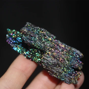 Naturale colorate minereu de bucăți mici de carbură de siliciu cristal mineral predare specimen de culoare minereu