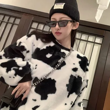 2020 Iarna Casual Coreeană Nou Design De Imprimare Vacă De Pluș Personalitate Caldă Stil Harajuku Tricou Femei Le*