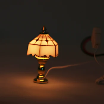 Noi Unisex Jucarie 1:12 casă de Păpuși în Miniatură Lampă de Masă Lumină Papusa Casa Decor Clasic Pretinde Juca Mobilier de Jucarii pentru Copii