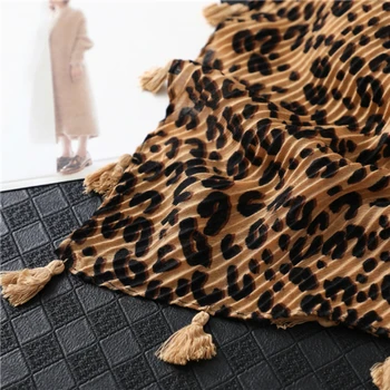 Eșarfă de iarnă pentru Femei Leopard de Imprimare de Moda Ciucure Ori Hijabs Eșarfe Cald Bentita Doamna Foulard Bandană Mototoli Fulare