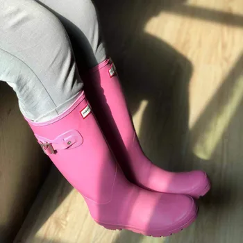 H T Cauciuc Rainboots Înalt Cizme de Ploaie Femei pe Genunchi-mare de Moda pentru femei Cizme pentru Femei Britanic Clasic de Înaltă Tub rezistent la apa Pantofi pentru Femei